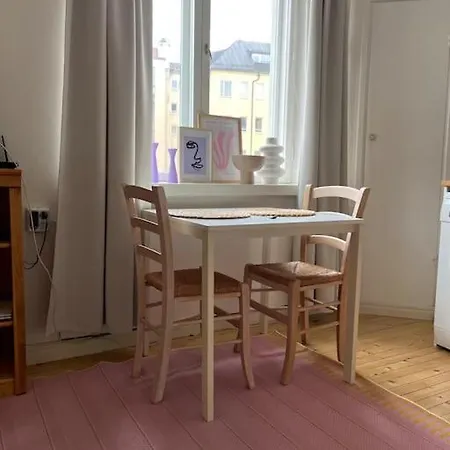 Cozy Studio In The Heart Of Kallio Next To Metro