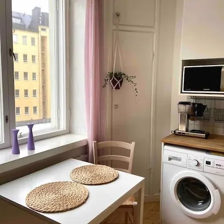 Cozy Studio In The Heart Of Kallio Next To Metro Διαμέρισμα *
