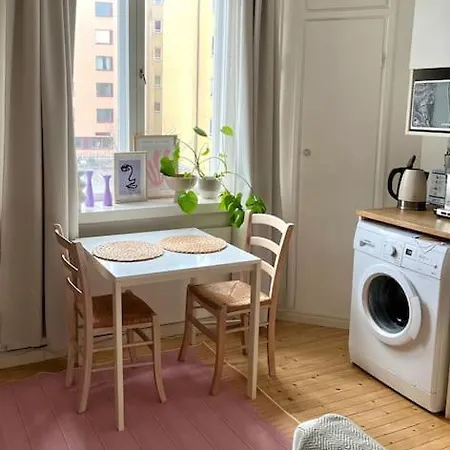 Cozy Studio In The Heart Of Kallio Next To Metro * Helsínquia